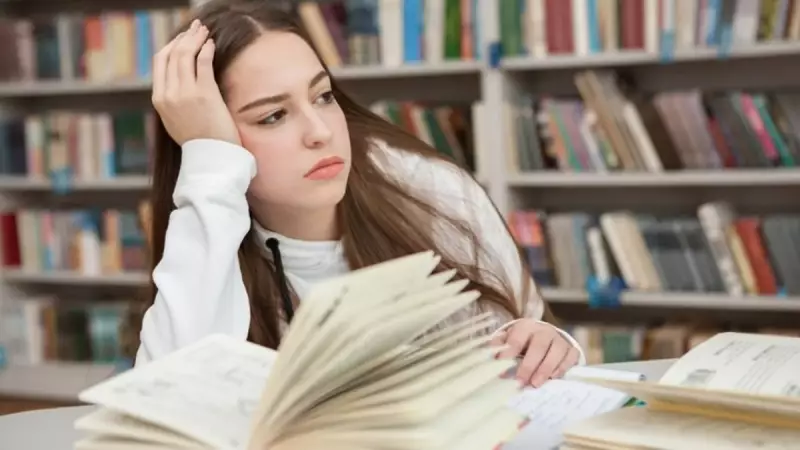 Hızlı Okuma Sanatı: Gözlerinizi Eğiterek Dakikalar İçinde Sayfaları Bitirin!