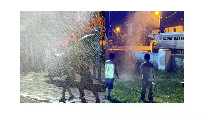 Iğdır'da Çocukların Serinleme Keyfi: Sulama Aracından Fışkıran Suyla Eğlenceli Anlar