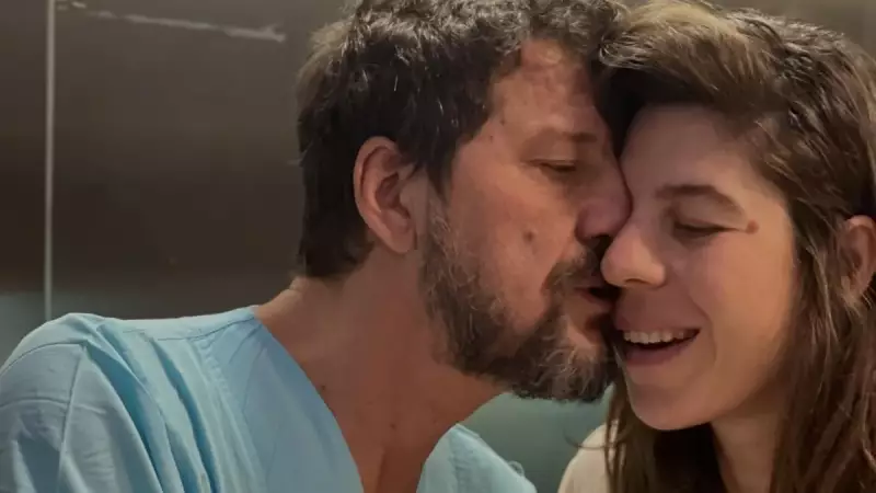 İlker Aksum'un Kızı Lilâ'nın Büyüleyici Pozu: 'Hanım Gel Çay İçek' Diyen Kareler Sosyal Medyayı Salladı!