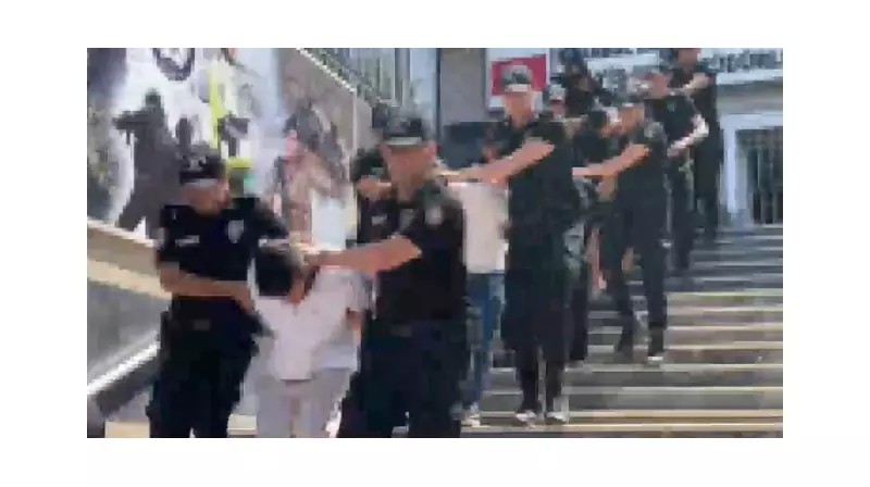 İstanbul'da Suç Örgütüne Büyük Darbe: Eş Zamanlı Baskınlarla 25 Gözaltı!