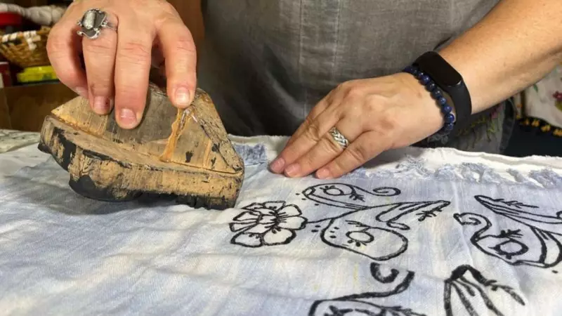 İzmir'de Tokat Yazmacılığına Yeni Bir Soluk Geliyor: Geleneksel Sanatın Modern Yüzü