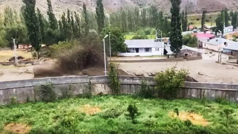Kars'ta Sel ve Heyelan Felaketi: Köyler Sular Altında Kaldı!