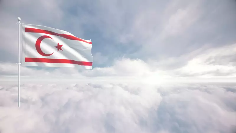 KKTC Bayrağının Gizemli Hikayesi: Renkler ve Semboller Ne Anlama Geliyor?