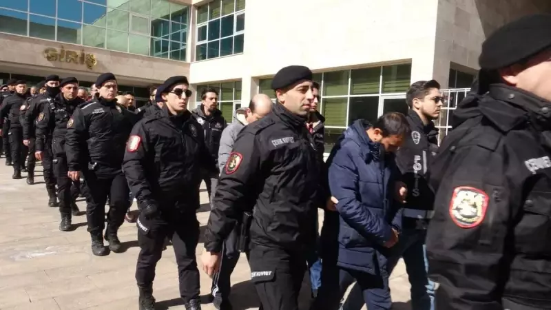 Maydanoz Döner Skandalı: FETÖ'nün Finans Ağı Çökertildi!