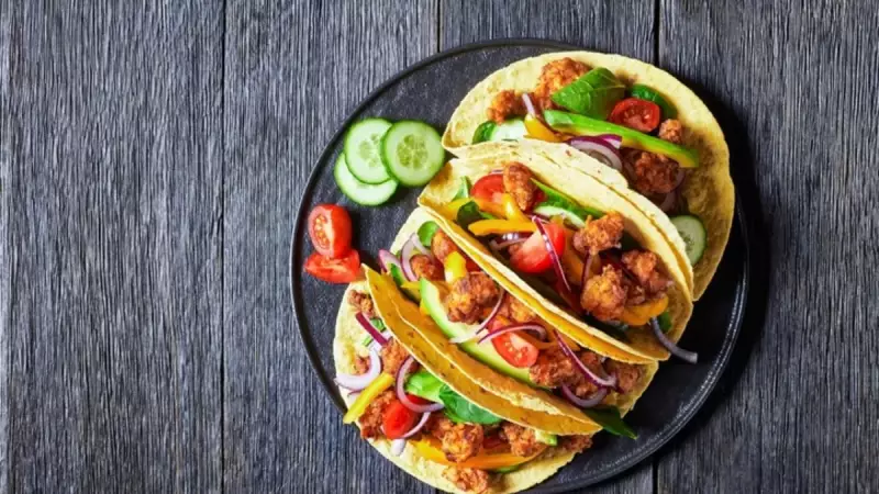 Meksika'nın Efsane Lezzeti: Tavuklu Taco Tarifi ile Sofralarınız Şenlenecek!