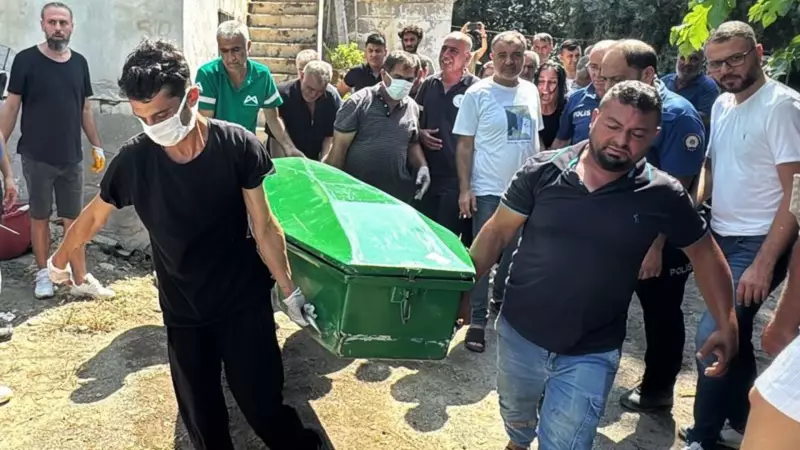 Mersin'de Acı Yangın: İki Çocuk Annesi Hayatını Kaybetti