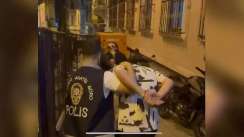 Mobilya Dükkânına Haraç İsteyen Şüpheliler Jandarmaya Takıldı!