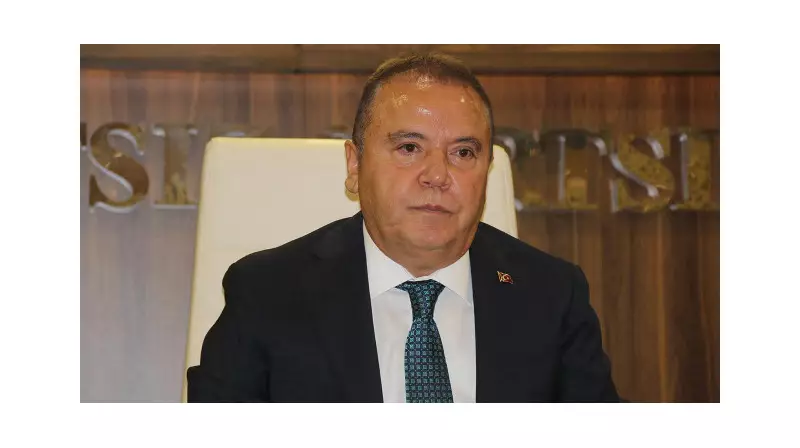 Muhittin Böcek Hastaneye Kaldırıldı: Sağlık Durumuyla İlgili Son Dakika Gelişmesi