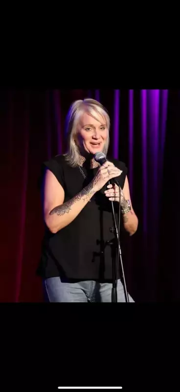 Ünlü İngiliz Komedyenin Hırsızlık Skandalı! Kamera Görüntüleri Şok Etti