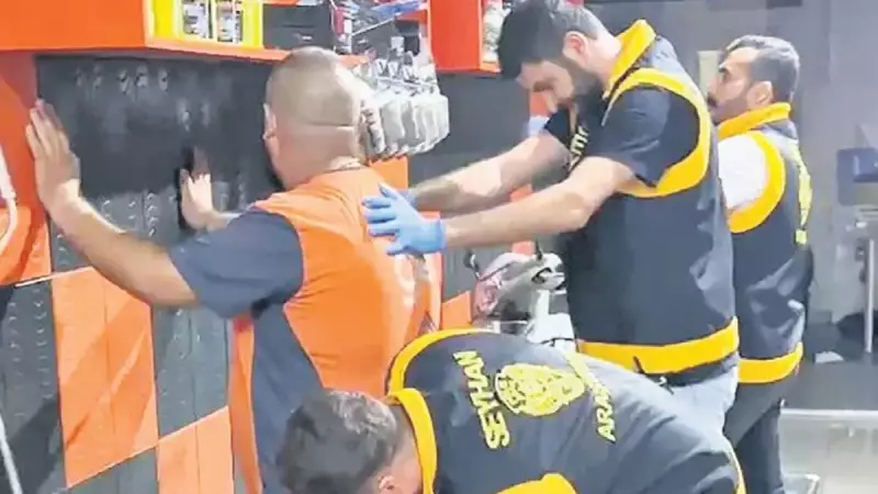 Oto Galeride Uyuşturucu Operasyonu: 5 Gözaltı!