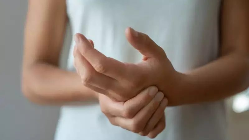 Parkinson Sinsi Sinsice Yaklaşabilir: Bu Belirtileri Sakın Göz Ardı Etmeyin!