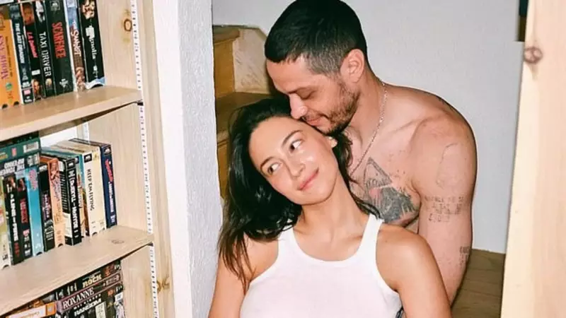 Pete Davidson Baba Oluyor: Komedyenin Hayatında Yeni Bir Sayfa!