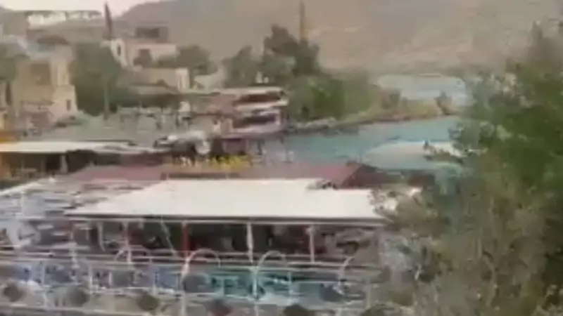 Restoran Halatları Kopunca Sürüklendi: İnanılmaz Görüntüler!