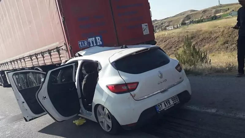 Sivas'ta Yürekleri Sızlatan Kaza: TIR Arkadan Çarptı, 1 Çocuk Hayatını Kaybetti, 5 Yaralı