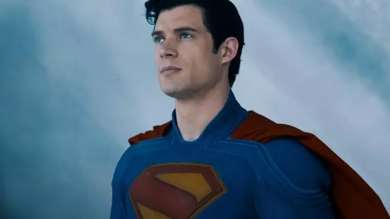 Superman Hakkında Bilinmeyen 10 Şaşırtıcı Gerçek: Clark Kent Efsanesi Çözülüyor!