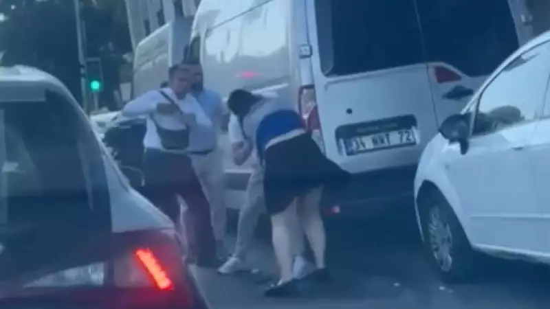 Taksi Şoförüyle Sigara Kavgası: Kadın Yolcunun Şaşırtan Saldırısı!