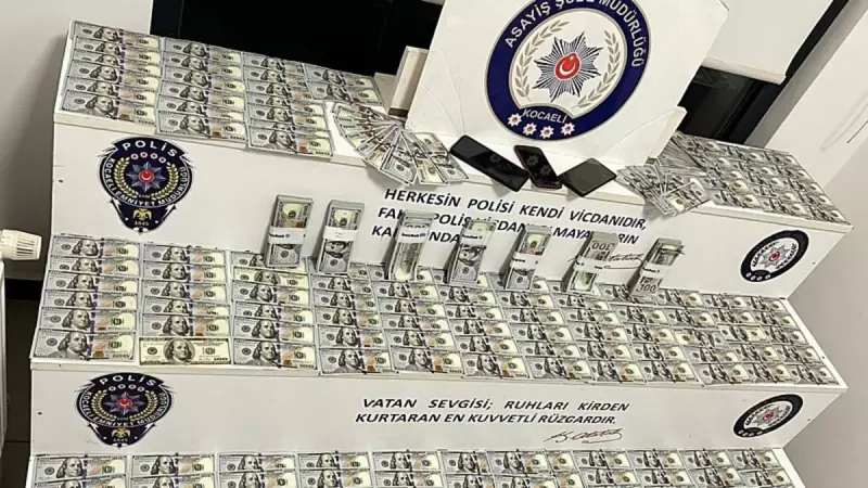 Telefon Dolandırıcıları Yakalandı: Araçlarında 85 Bin 400 Dolar Ele Geçirildi!