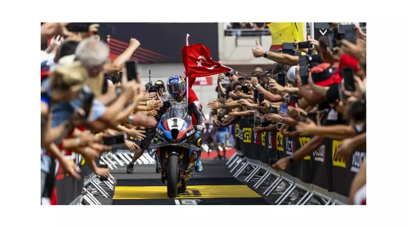 Toprak Razgatlıoğlu Tarihe Geçti: İngiltere'de Efsanevi Zafer!