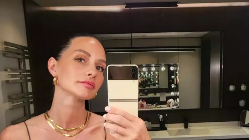 Yasemin Özilhan'ın Muhteşem Yazlık Evi: Sosyetenin Gözdesi Olan Bu Mekân Görenleri Büyülüyor!