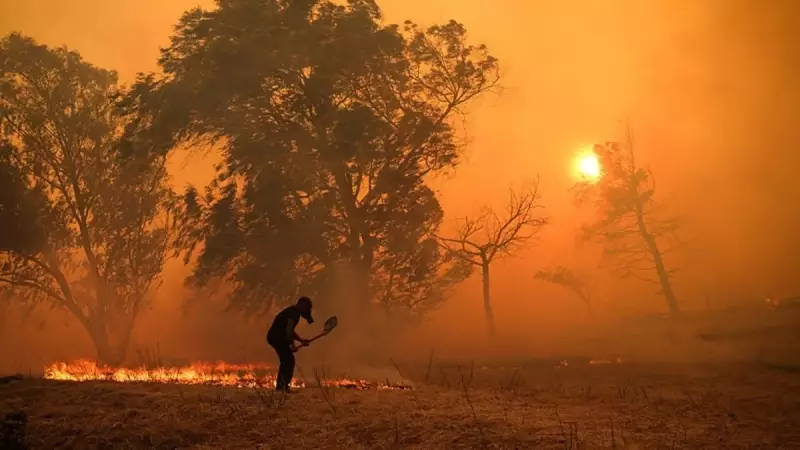 Yunanistan'da Alevler Dinmiyor: İki Büyük Yangın Kontrolden Çıktı!