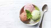 Evde Dondurma Yapmanın Püf Noktaları: Yaz Sıcaklarını Serinleten Lezzetler
