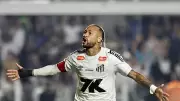 Neymar, Sakatlıktan Dönüşte Golüyle Santos'a Zaferi Getirdi!