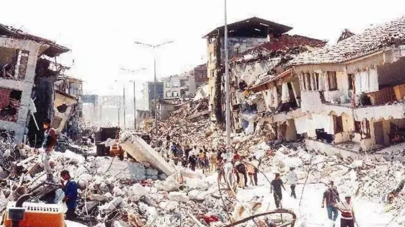 17 Ağustos Marmara Depremi'nin 26. Yılı: Devletin Artık 'Elimiz Kolumuz Bağlı' Dediği Günler Geride Kaldı!