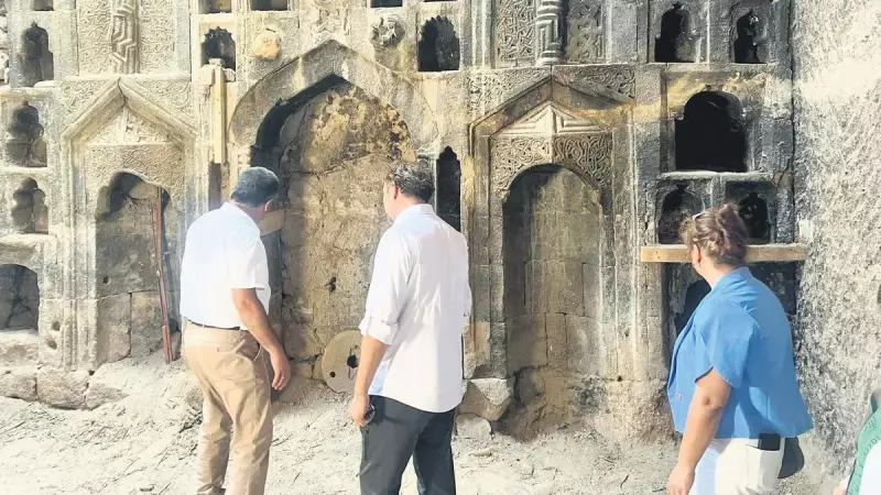 600 Yıllık Tarih Gün Yüzüne Çıktı: Kömürlükten Dergâh Çıktı!