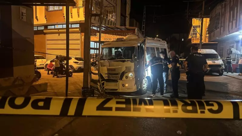 Adana'da Dehşet Saçan An: Dolmuşa Silahlı Saldırı! Şoför Hayatını Kaybetti