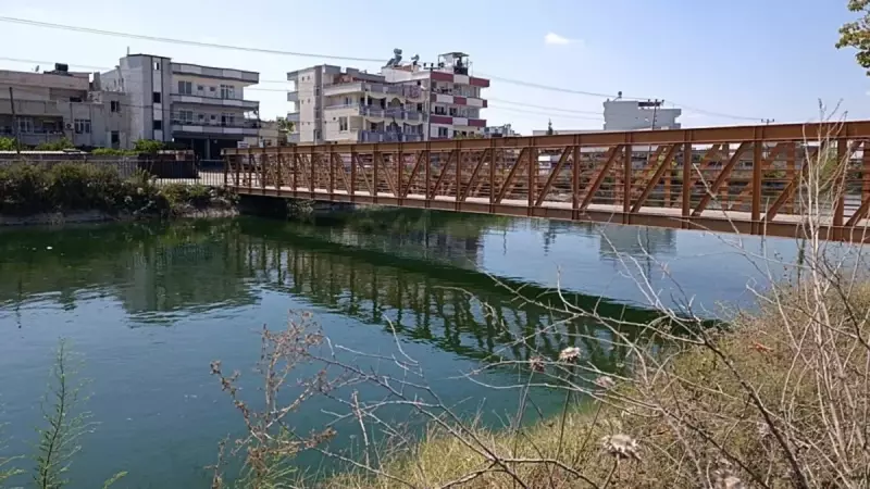 Adana'da Feci Kaza: Düşen Telefonunu Almak İsterken Hayatını Kaybetti