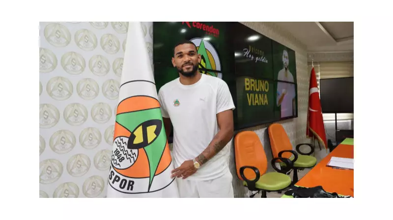 Alanyaspor'da Transfer Rüzgarları: Yeni İmzalar ve Heyecan Dolu Bekleyiş!