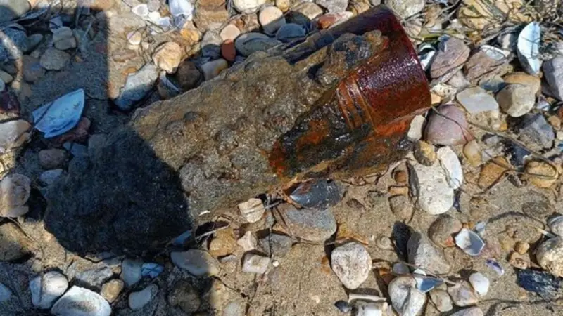 Çanakkale Sahilinde Tarihi Bir Keşif: Patlamamış Top Mermisi Bulundu!