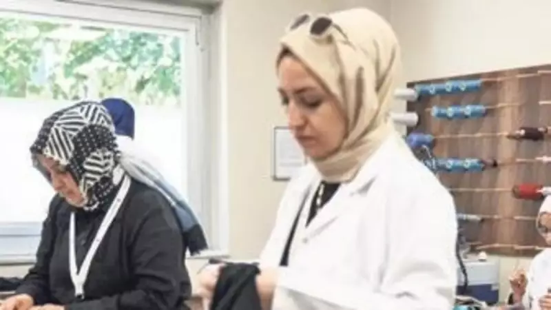 Atık Kumaşlar Sanatla Buluşuyor: Ustalardan Muhteşem Dönüşüm Hikayeleri