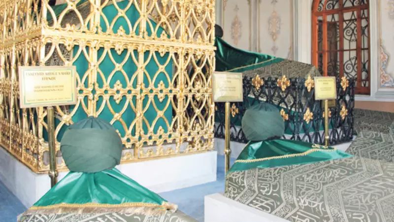 Aziz Mahmud Hüdayi Türbesi Nerede? İşte İstanbul'un Manevi Durağı