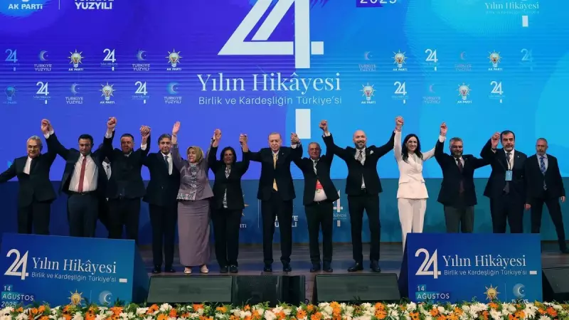 Başkan Erdoğan'dan AK Parti'ye Destek: Yeni Belediyeler Rozetlerini Taktı!