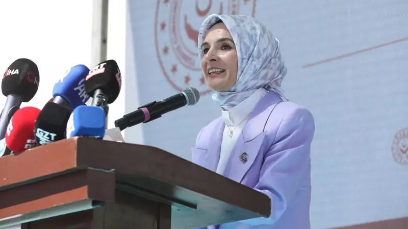 Bakan Göktaş'tan Yaşlı Hizmetlerinde Devrim Gibi Açıklama: Artık Sadece Bakım Değil, Sosyal Hayatın İçindeler!