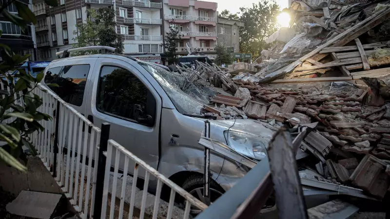 Balıkesir'de Sarsıntı: Sındırgı'da 6.1 Büyüklüğünde Deprem! İşte Son Durum