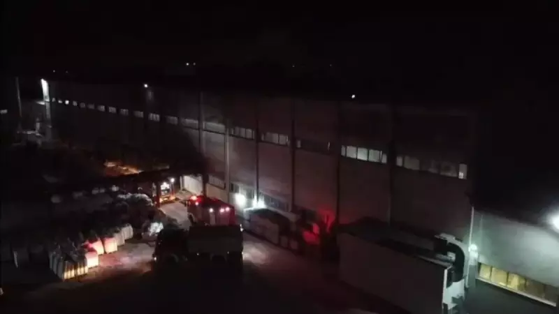 Balıkesir'deki Kağıt Fabrikasında Çıkan Yangın: İtfaiyenin Zorlu Mücadelesi Sonuç Verdi!
