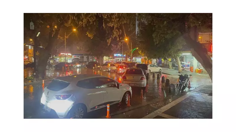 Bandırma ve Erdek'te Sağanak Yağış: Hayatı Felç Eden Sağanaklar!