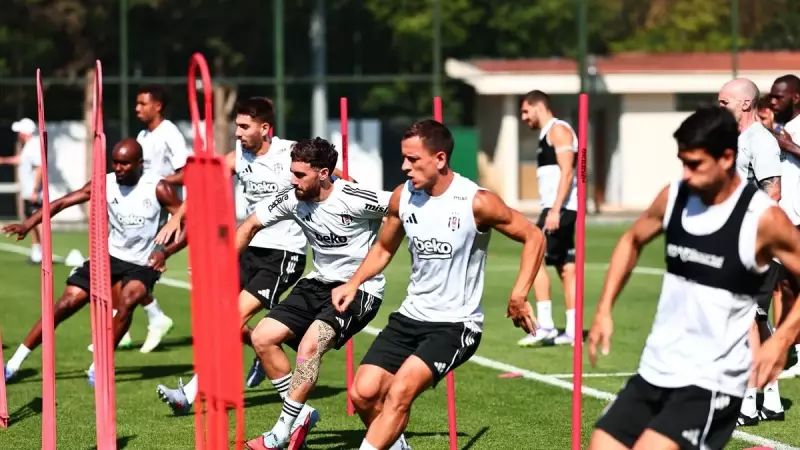 Beşiktaş, St. Patrick's Maçı Öncesi Taktik ve Kondisyon Çalışmasıyla Hazırlıklarını Tamamlıyor!
