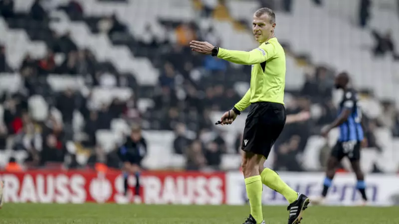 Beşiktaş'ın St. Patrick's Maçında Düdük Çalacak Hakem Belli Oldu! İşte Detaylar