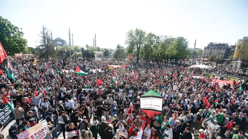 Binlerce Kişi Ayasofya'da Gazze İçin Umut Işığı Yakacak: 'Fenerleri Yak' Çağrısına Büyük Destek