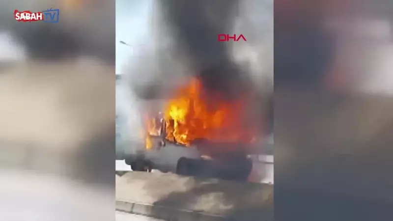 D-100 Karayolu'nda Minibüs Alev Alev! Avcılar'da Korkutan Yangın