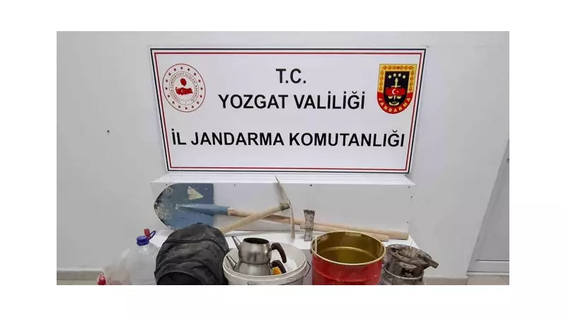 Defineciler Karanlıkta Yakalandı: Kaçak Kazı Operasyonunda Çarpıcı Gelişme!