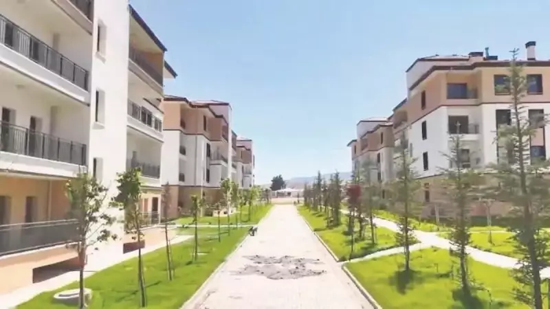 Depremzedeler Nihayet Yuvalarına Dönüyor: Mutluluk Gözyaşları Arasında Bir Yeniden Başlangıç