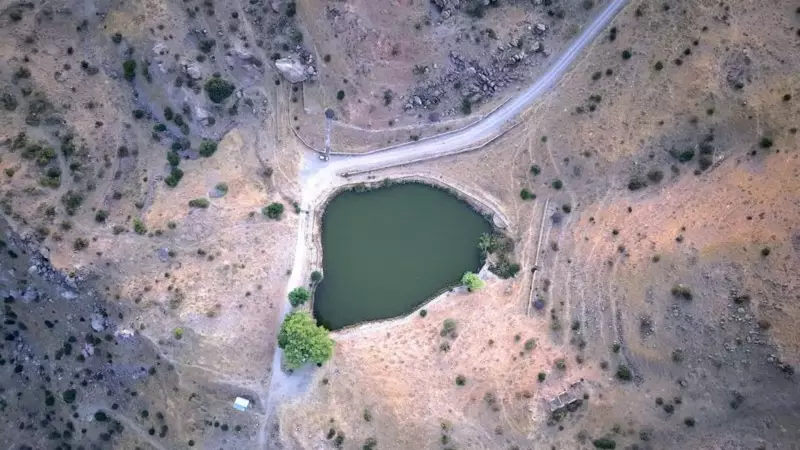 Dipsiz Göl'ün Büyüleyici Gün Batımı: Doğanın Sunduğu Muhteşem Manzara