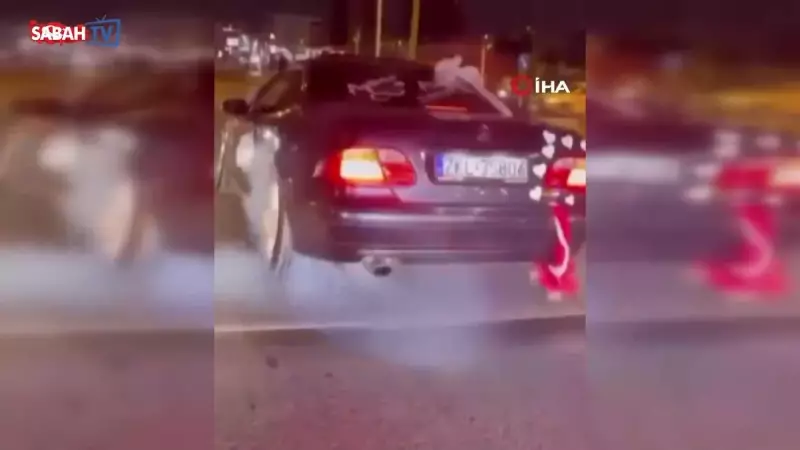 Düğün Konvoyunda Akıl Almaz Anlar! Gelin Arabası Yolu Kapattı, Lastik Yaktı, Trafiği Felç Etti