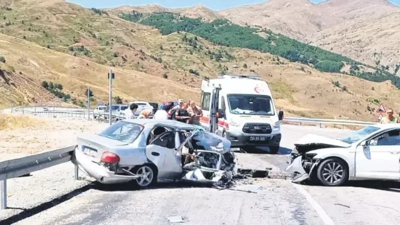 Düğün Yolunda Acı Tablo: 4 Can Kaybı! Trafik Canavarı Yine İş Başında