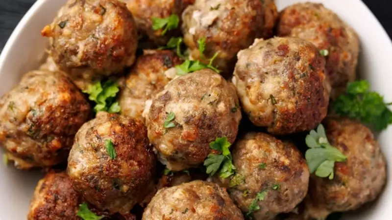 Şeflerin Bile Ağzını Açık Bırakan Köfte Tarifi: Bir de Böyle Deneyin!