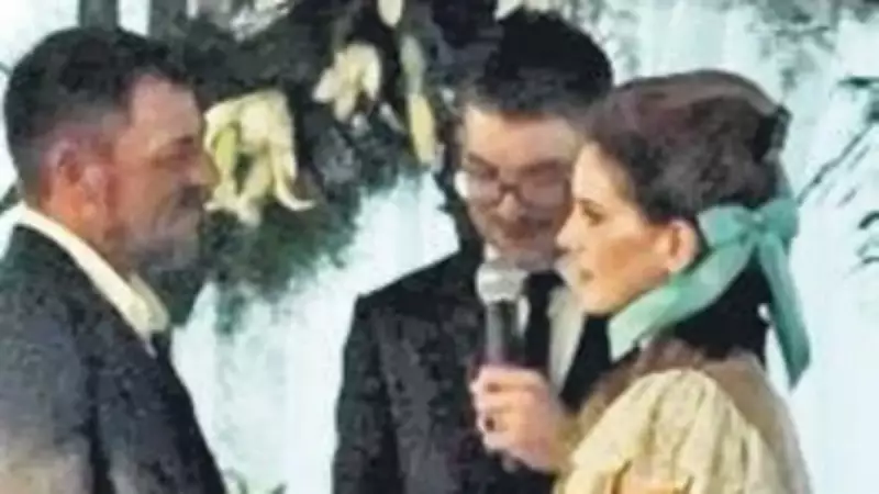 Efsanevi Oyuncudan Flaş Poz! İşte Herkesin Konuştuğu O Kare